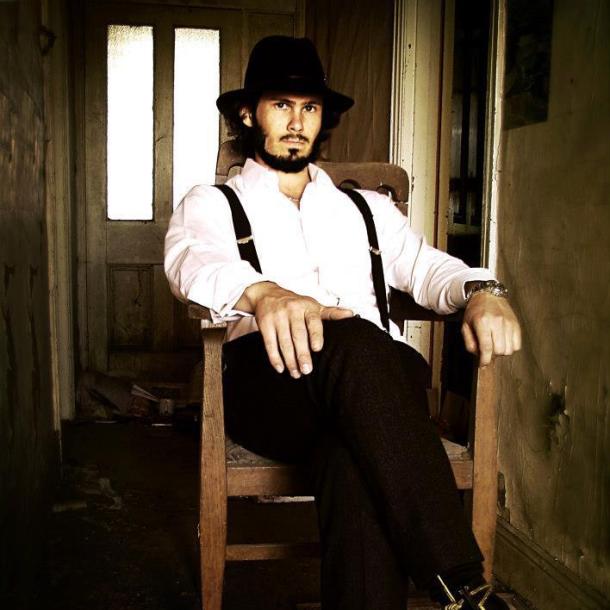 561700_429006493812642_2131608774_n