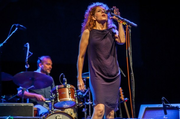 130927-neko-case-radio-city-03