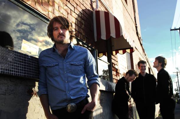 1094588_567618589964280_1827694455_o