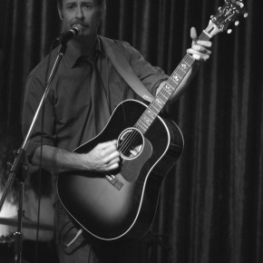 REVIEW & PHOTOS: Dan Waters & The Wildflowers, Emma Swift, Bell St Delays @ Petersham Bowling&nbsp;Club