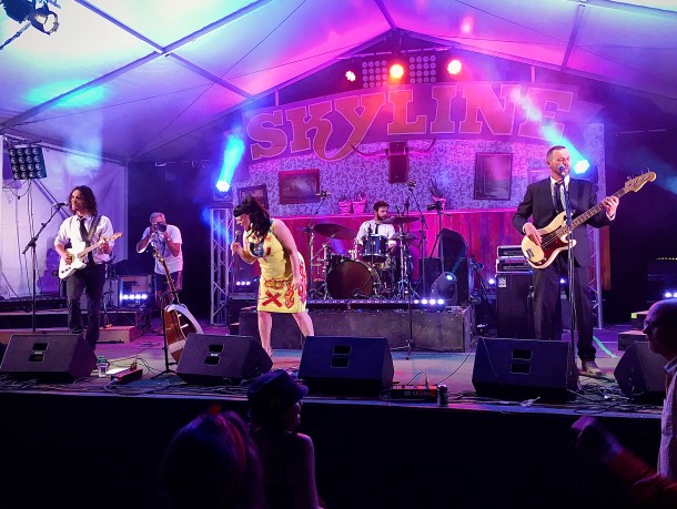 6D151231-9966-4F03-9F8A-209EADADECBD