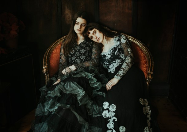 CHARMOFFINCHESlandscapePress Shot photobyEmma McEvoy