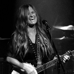 KASEY CHAMBERS RELEASES LIVE VERSION OF EMINEM&nbsp;CLASSIC