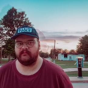 JOHN MORELAND RELEASES VIDEO FOR NEW SINGLE ‘GENTLE&nbsp;VIOLENCE’